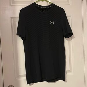 Under armor sport tshirt (m)